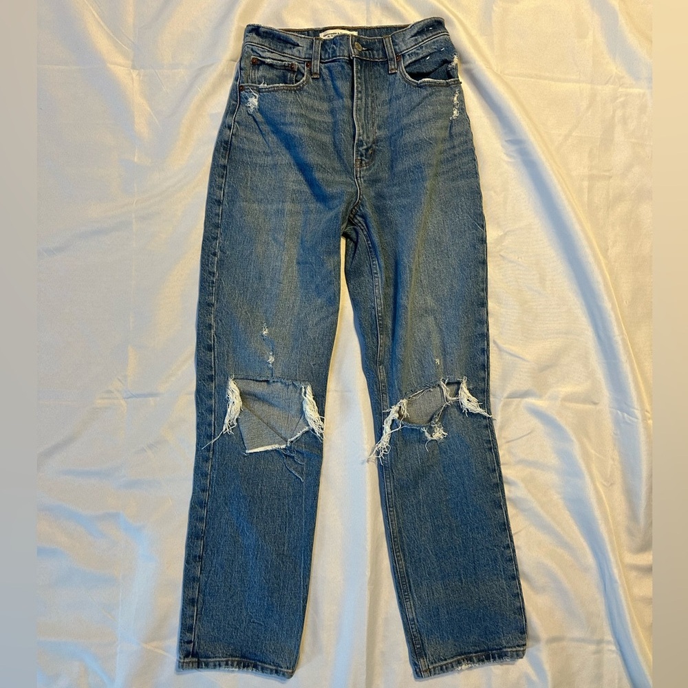 Abercrombie “Curve Love” 90s Straight Ultra High Rise Denim - SZ 26